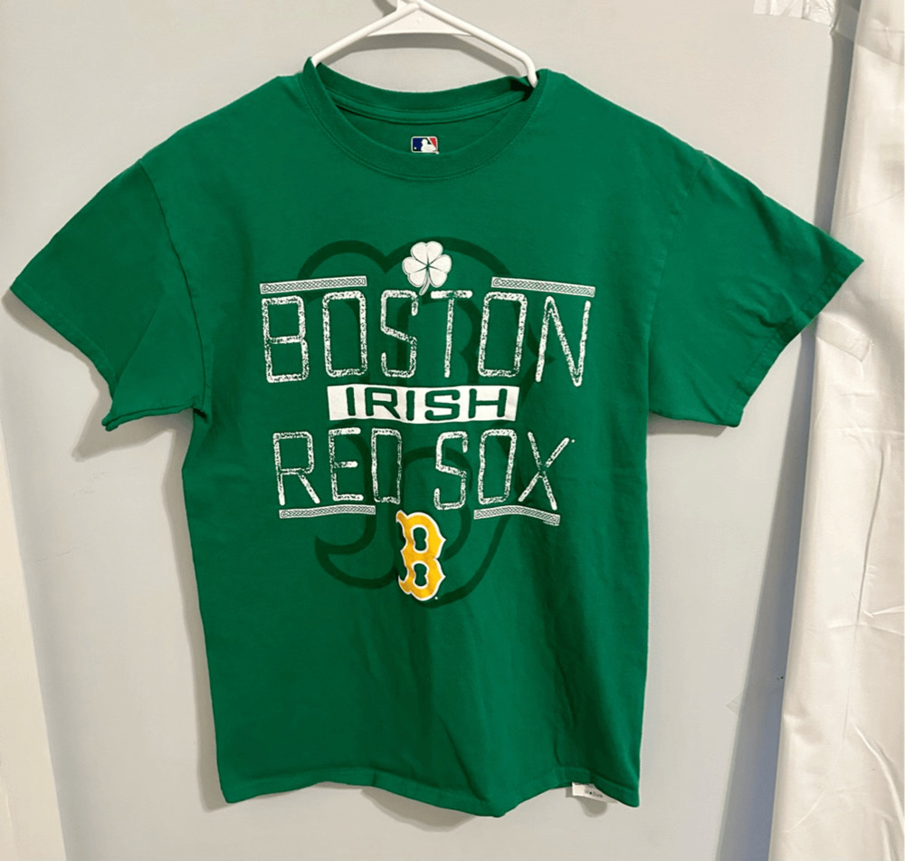 Boston Red Sox MLB Irish 3 Leaf Clover Green Men’s T-Shirt Sz M